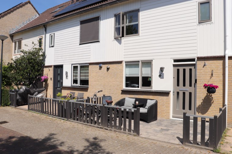 Achtergevel met glittervoegen