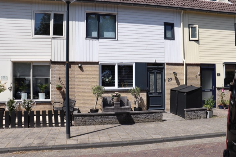 Huis met terras en glittervoegen