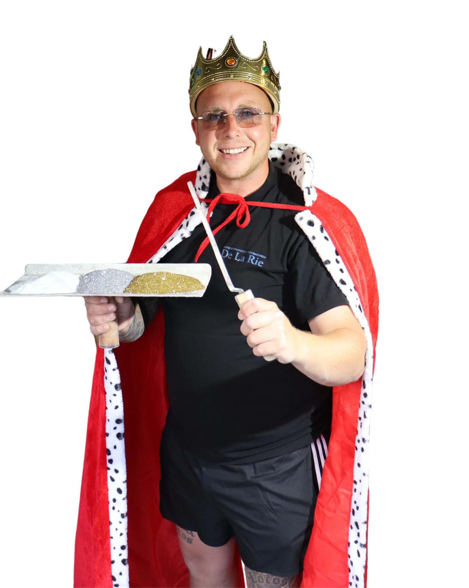 Koos de Glitterkoning met kroon en cape, met zilveren en gouden glitter op zijn troffel